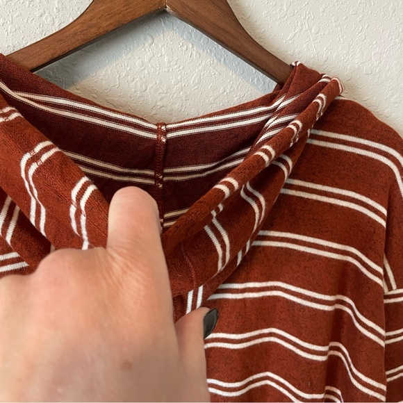 NWT Market & Spruce Kalloon Brush Knit Stripped Maroon Hooded Sweatshirt Size 1X - Picture 7 of 9